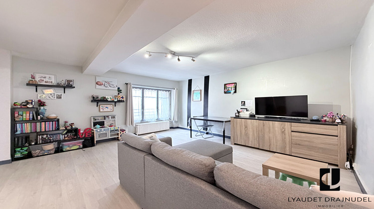 Ma-Cabane - Vente Maison SAINT-SYMPHORIEN-DE-LAY, 111 m²