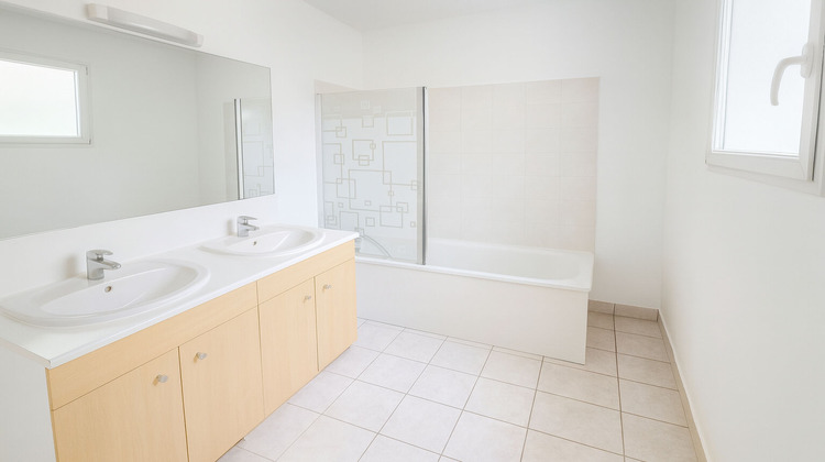 Ma-Cabane - Vente Maison SAINT-THIBAULT-DES-VIGNES, 110 m²