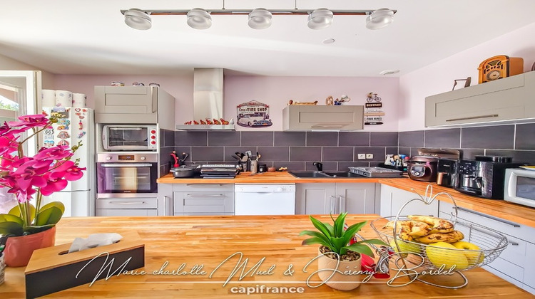 Ma-Cabane - Vente Maison SAINT TRIVIER DE COURTES, 69 m²