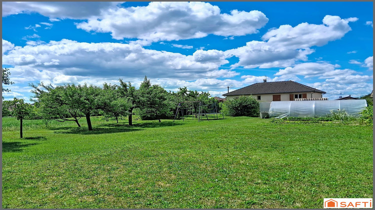 Ma-Cabane - Vente Maison Saint-Victor-de-Morestel, 100 m²