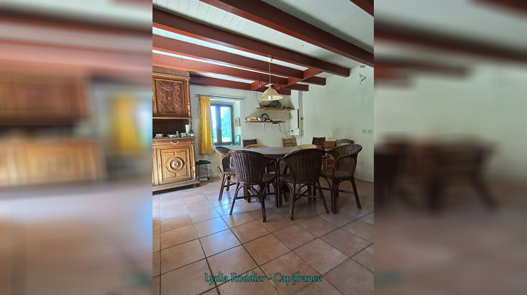 Ma-Cabane - Vente Maison SAINT VICTOR MONTVIANEIX, 213 m²