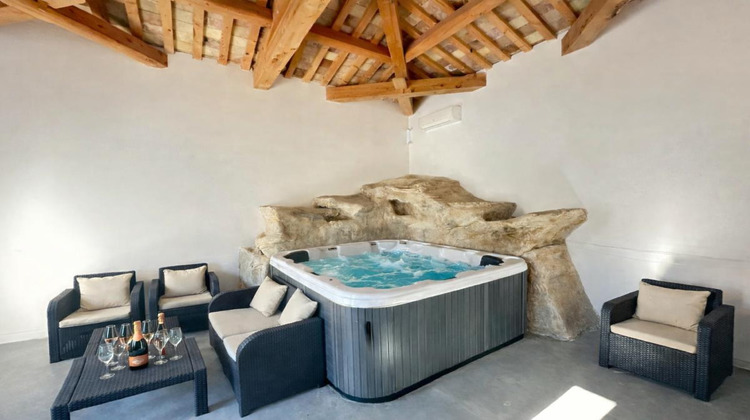 Ma-Cabane - Vente Maison SAINT VICTORET, 293 m²