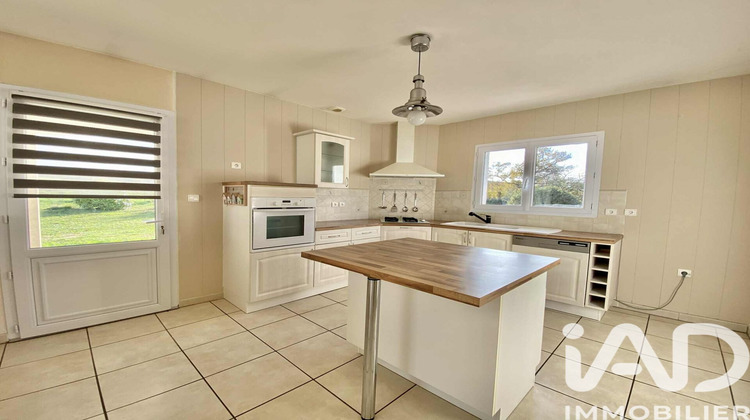 Ma-Cabane - Vente Maison Saint-Vincent-de-Lamontjoie, 159 m²