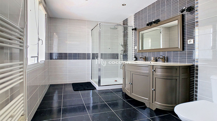 Ma-Cabane - Vente Maison SAINT-VULBAS, 217 m²
