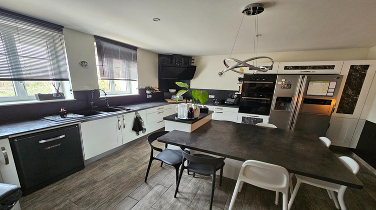 Ma-Cabane - Vente Maison Saint-Yorre, 206 m²