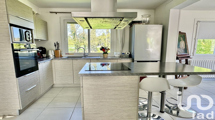 Ma-Cabane - Vente Maison Saint-Yrieix-la-Perche, 202 m²