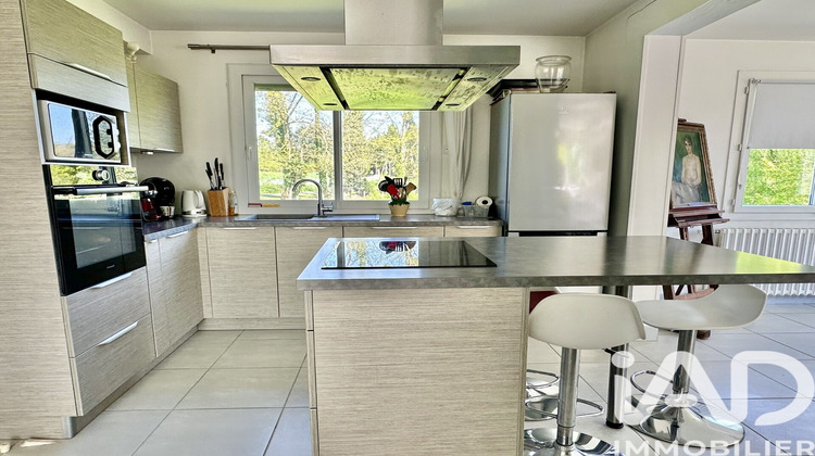 Ma-Cabane - Vente Maison Saint-Yrieix-la-Perche, 202 m²