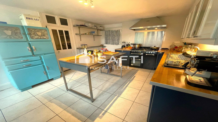 Ma-Cabane - Vente Maison Saint-Yrieix-la-Perche, 365 m²