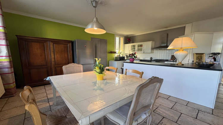 Ma-Cabane - Vente Maison Sainte-Anastasie, 217 m²