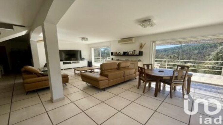 Ma-Cabane - Vente Maison Sainte-Anastasie-sur-Issole, 138 m²