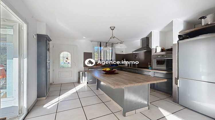 Ma-Cabane - Vente Maison Sainte-Anastasie-sur-Issole, 145 m²