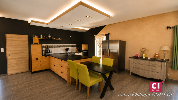 Ma-Cabane - Vente Maison SAINTE-ANASTASIE-SUR-ISSOLE, 211 m²