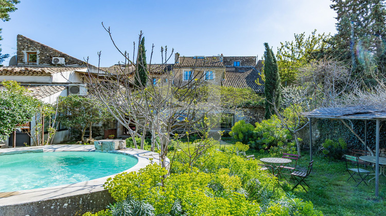 Ma-Cabane - Vente Maison Sainte-Cécile-les-Vignes, 676 m²