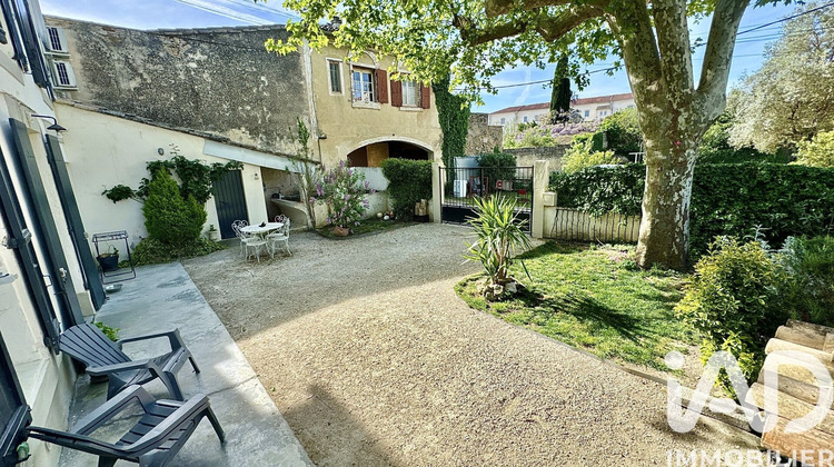 Ma-Cabane - Vente Maison Sainte-Cécile-les-Vignes, 313 m²