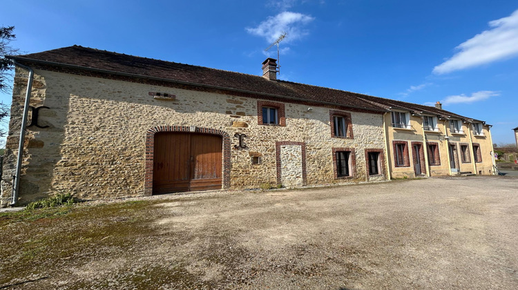 Ma-Cabane - Vente Maison Sainte-Ceronne-les-Mortagne, 233 m²