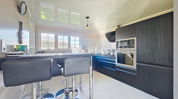 Ma-Cabane - Vente Maison Sainte-Colombe-la-Commanderie, 76 m²