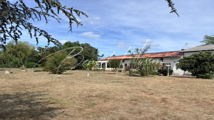 Ma-Cabane - Vente Maison SAINTE FOY DE PEYROLIERES, 297 m²