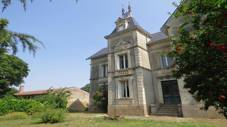 Ma-Cabane - Vente Maison SAINTE GEMME LA PLAINE, 310 m²