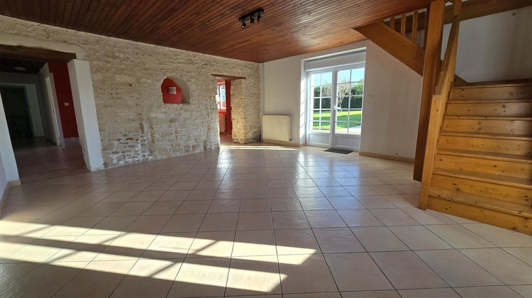 Ma-Cabane - Vente Maison Sainte-Gemme-la-Plaine, 144 m²