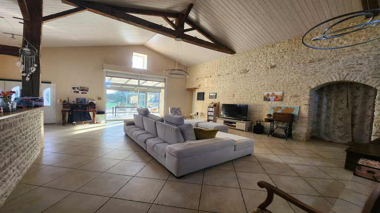 Ma-Cabane - Vente Maison Sainte-Gemme-la-Plaine, 177 m²