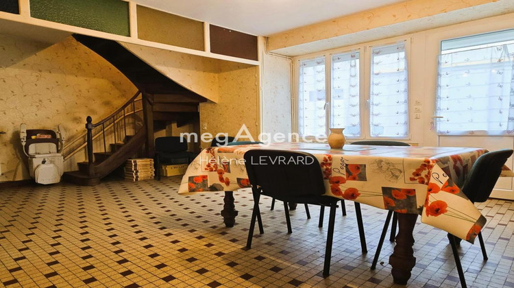 Ma-Cabane - Vente Maison SAINTE GEMMES LE ROBERT, 83 m²