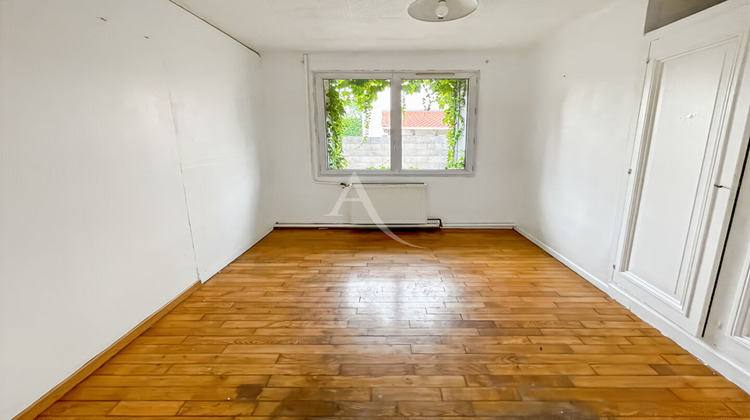 Ma-Cabane - Vente Maison SAINTE-GENEVIEVE-DES-BOIS, 61 m²