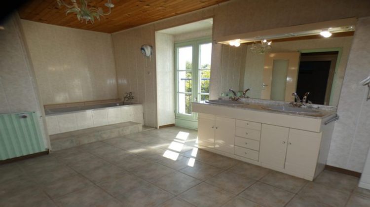 Ma-Cabane - Vente Maison Sainte-Hermine, 245 m²