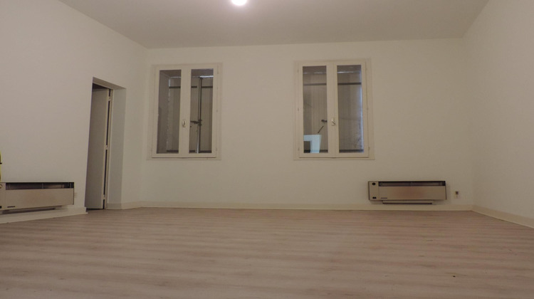 Ma-Cabane - Vente Maison Sainte-Livrade-sur-Lot, 240 m²