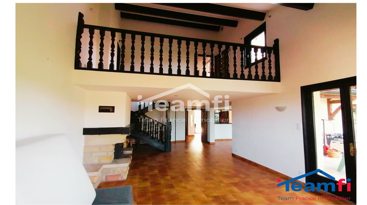 Ma-Cabane - Vente Maison Sainte-Sigolène, 265 m²