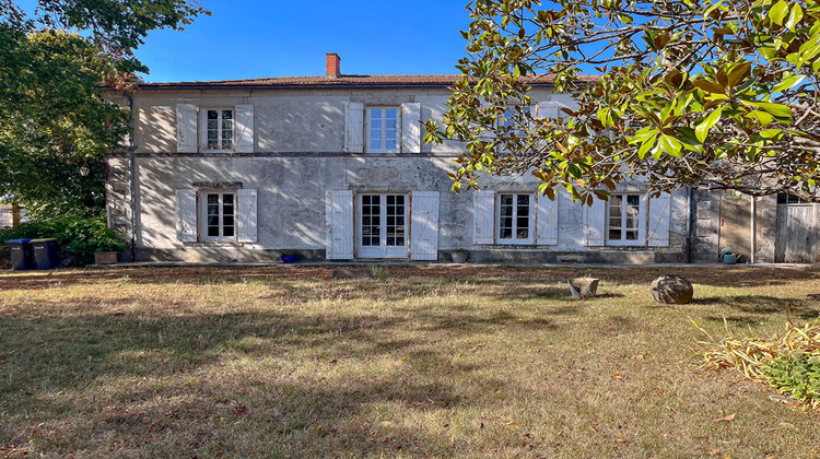 Ma-Cabane - Vente Maison SAINTE-SOULLE, 220 m²