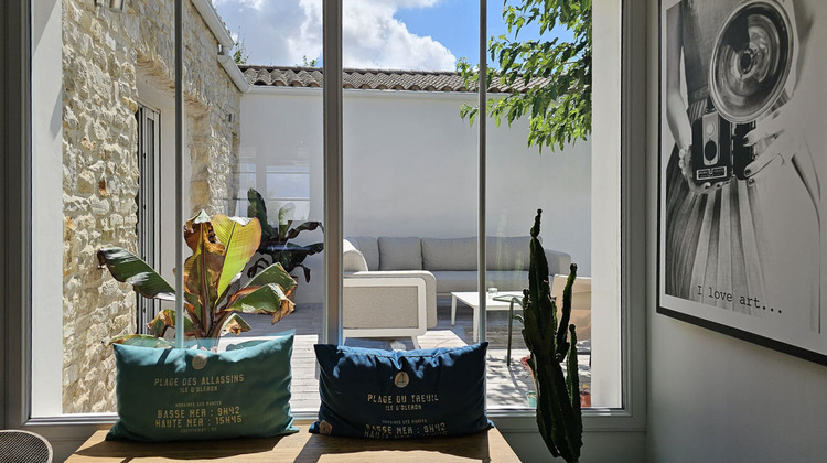 Ma-Cabane - Vente Maison SAINTE-SOULLE, 200 m²