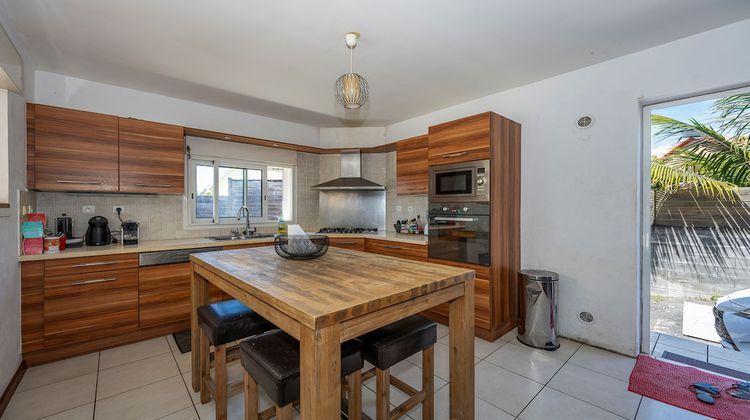 Ma-Cabane - Vente Maison Sainte-Suzanne, 144 m²