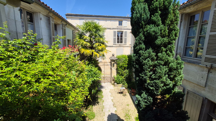 Ma-Cabane - Vente Maison SAINTES, 379 m²