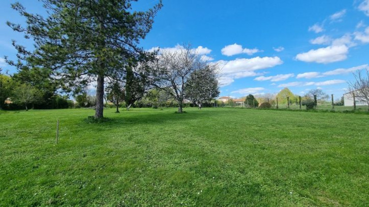 Ma-Cabane - Vente Maison Saintes, 574 m²