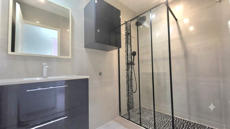 Ma-Cabane - Vente Maison SALAISE-SUR-SANNE, 200 m²