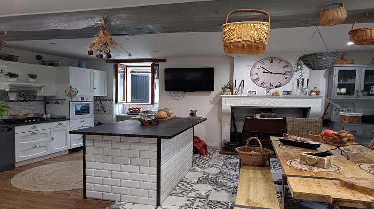 Ma-Cabane - Vente Maison Salignac-sur-Charente, 170 m²