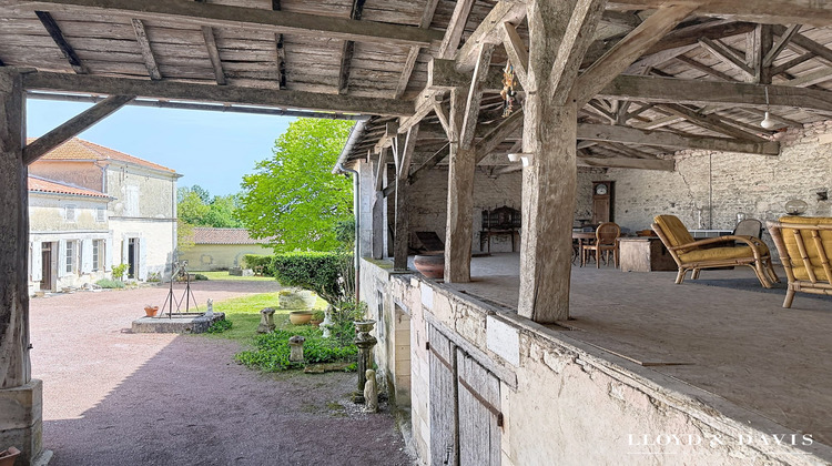 Ma-Cabane - Vente Maison Salignac-sur-Charente, 266 m²
