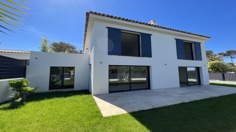 Ma-Cabane - Vente Maison Sanary-sur-Mer, 185 m²