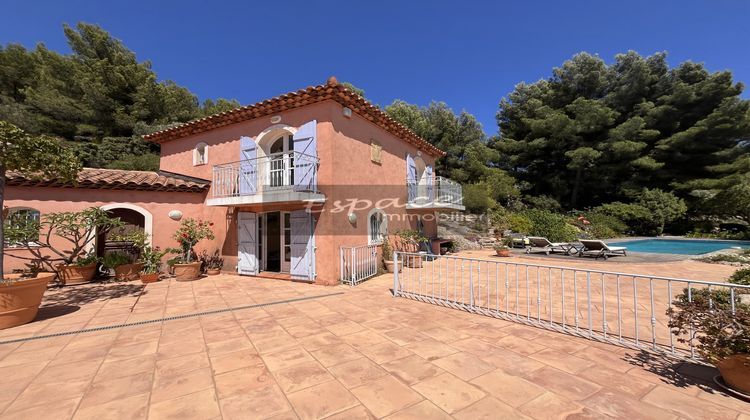 Ma-Cabane - Vente Maison Sanary-sur-Mer, 240 m²