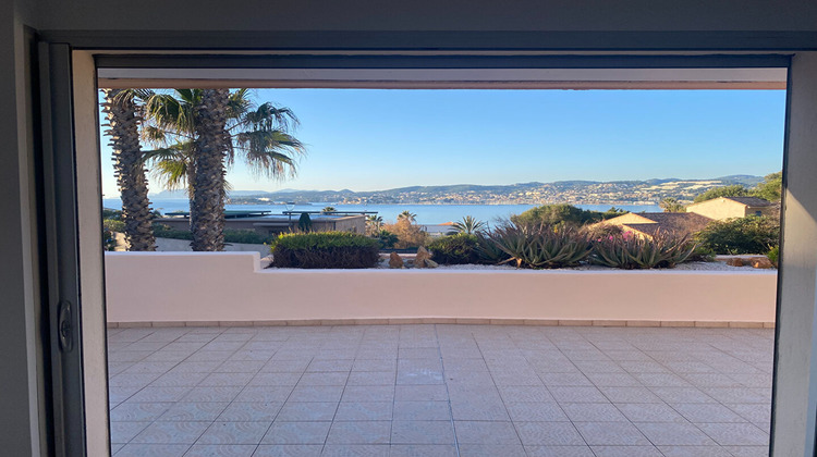 Ma-Cabane - Vente Maison SANARY-SUR-MER, 115 m²