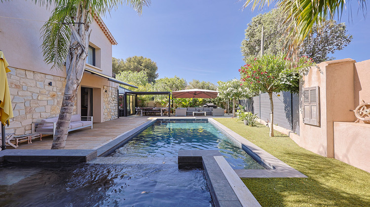 Ma-Cabane - Vente Maison SANARY-SUR-MER, 218 m²