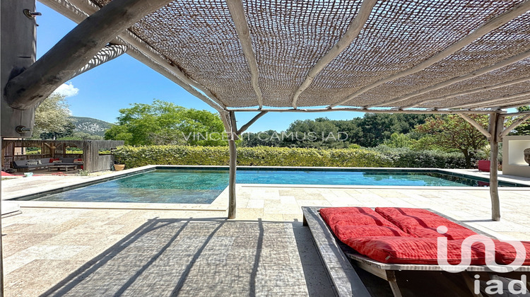 Ma-Cabane - Vente Maison Sanary-sur-Mer, 221 m²