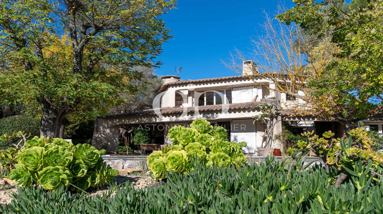 Ma-Cabane - Vente Maison Sanary-sur-Mer, 166 m²