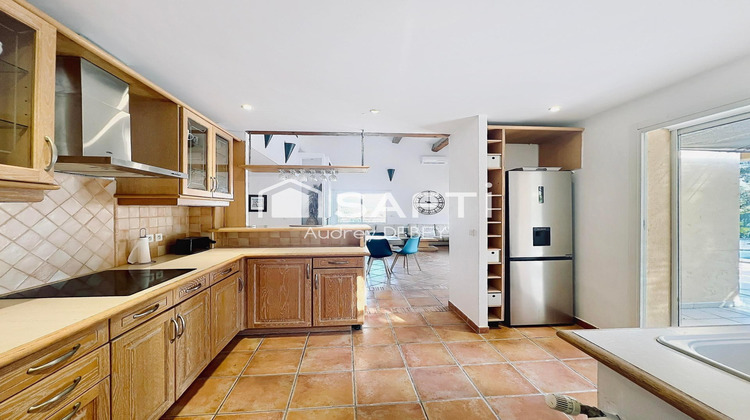 Ma-Cabane - Vente Maison Sanary-sur-Mer, 200 m²