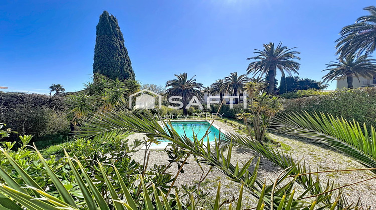 Ma-Cabane - Vente Maison Sanary-sur-Mer, 180 m²