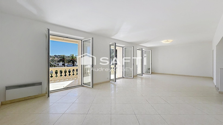 Ma-Cabane - Vente Maison Sanary-sur-Mer, 180 m²