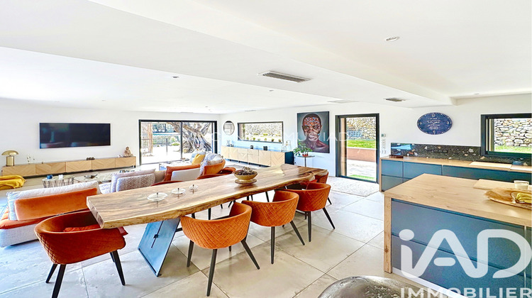 Ma-Cabane - Vente Maison Sanary-sur-Mer, 221 m²