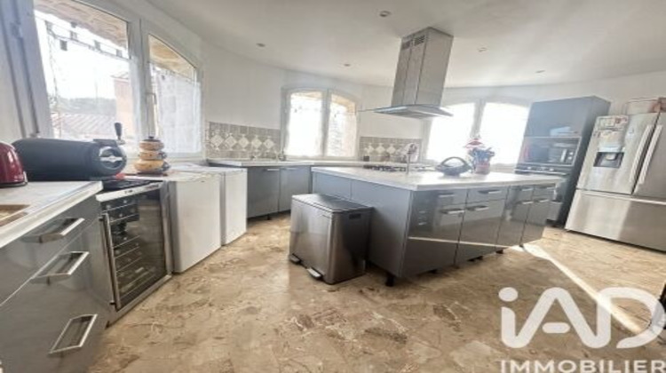 Ma-Cabane - Vente Maison Sanary-sur-Mer, 190 m²