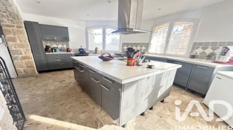 Ma-Cabane - Vente Maison Sanary-sur-Mer, 190 m²