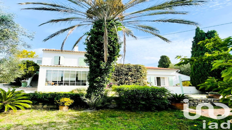 Ma-Cabane - Vente Maison Sanary-sur-Mer, 196 m²